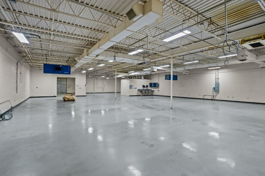 More Photos Of 157 Industrial Dr, King Warehouse For Lease