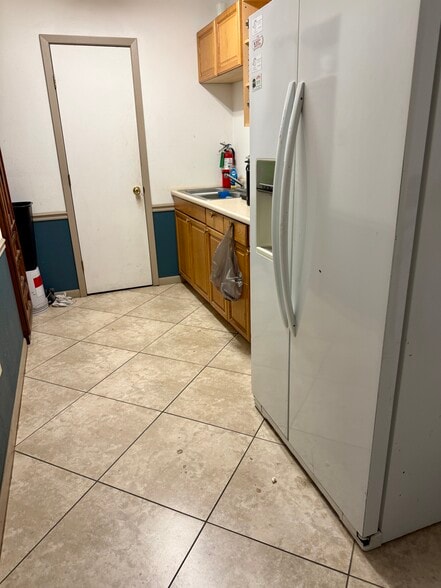 More Photos Of 345 TX-327, Silsbee Office For Sale