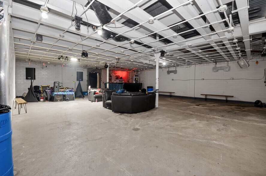 More Photos Of 2628 Orleans St, Detroit Warehouse For Sale