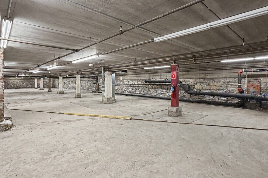 More Photos Of 113 SW 8th St, Des Moines Warehouse For Lease