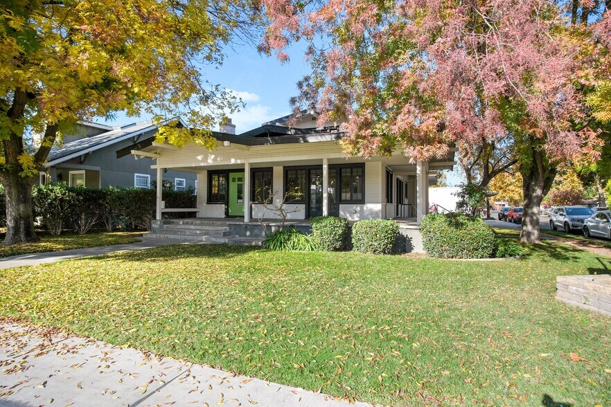 More Photos Of 741 E Main St, Turlock Office Residential For Lease