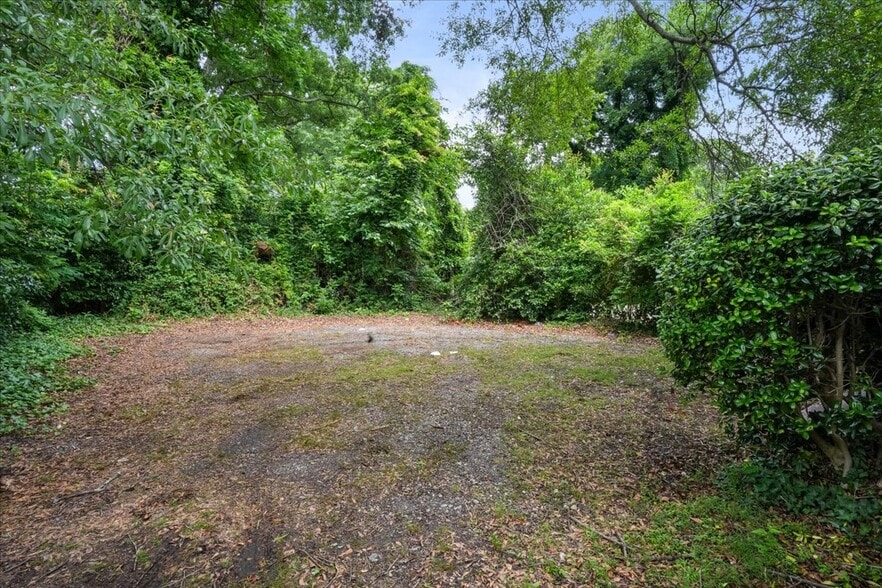 More Photos Of 2741 Church St, Atlanta Office Residential For Sale