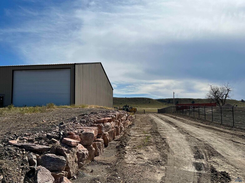 More Photos Of 27592 N 79 Hwy, Hot Springs Warehouse For Lease