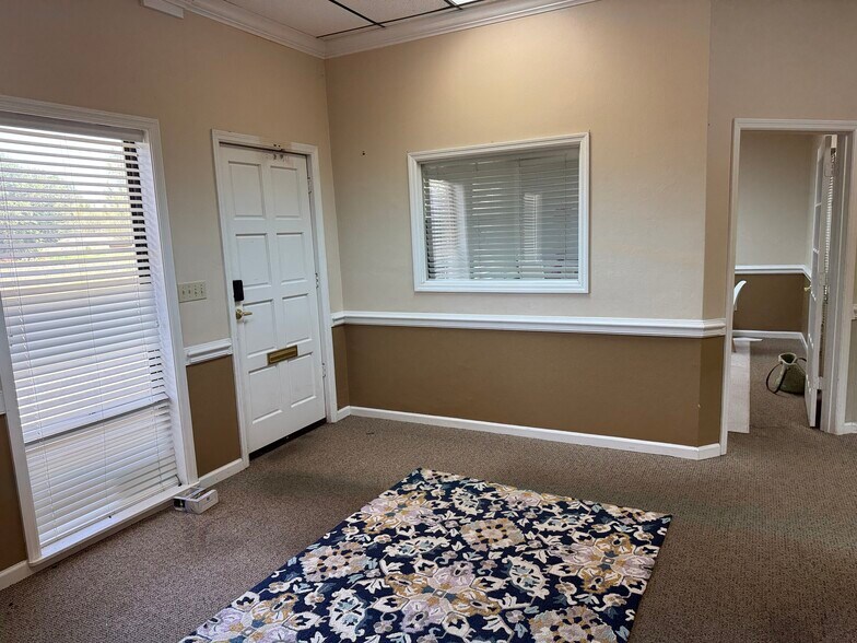 More Photos Of 1403 Maclay Commerce Dr, Tallahassee Office For Sale