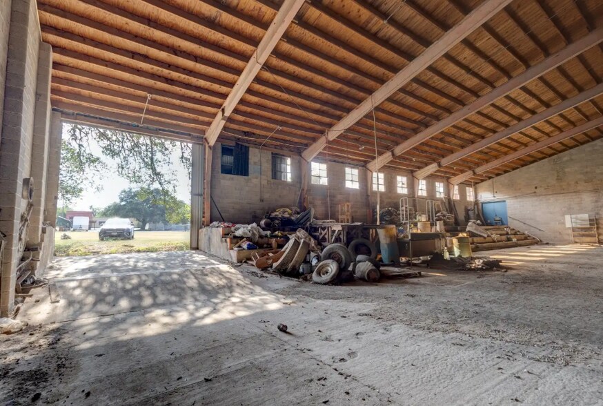 More Photos Of 211 Loop 308, Briggs Industrial For Sale