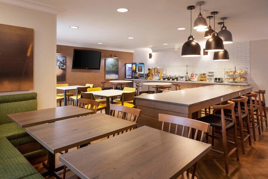 More Photos Of 3800 Broadway Highway 29, American Canyon Hotel For Sale