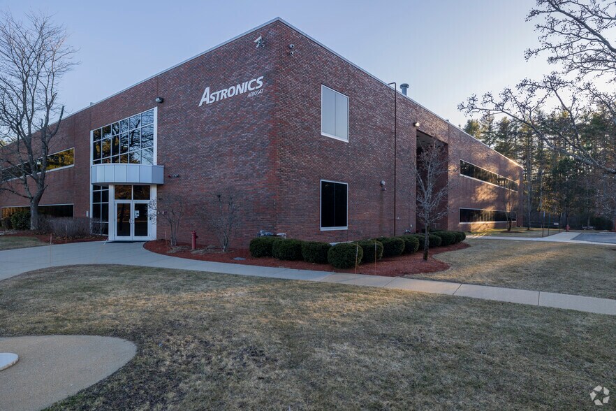 More Photos Of 220 Hackett Hill Rd, Manchester Light Manufacturing For Lease