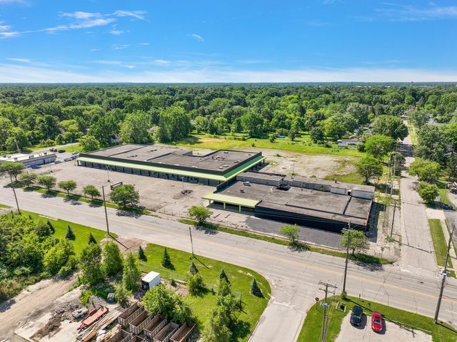 More Photos Of 3402 Richfield Rd, Flint Freestanding For Lease