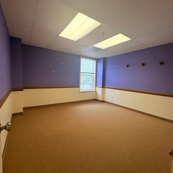 More Photos Of 601 7th St, Laurel Office For Sale