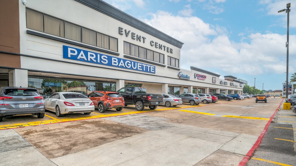 More Photos Of 18301-18313 Egret Bay Blvd, Houston Unknown For Lease