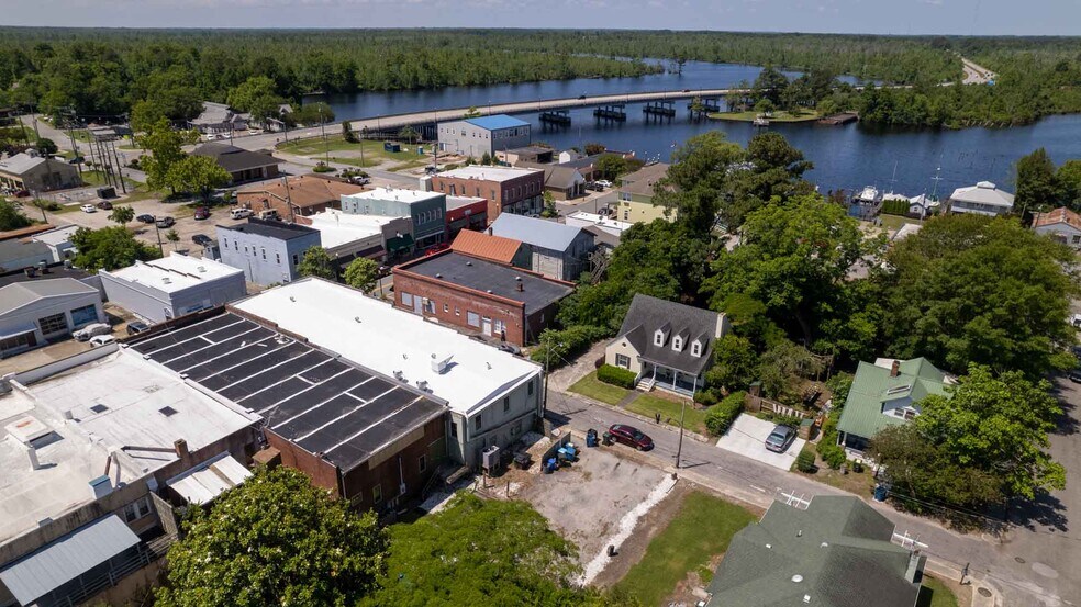 More Photos Of 302 Main St, Columbia Industrial For Sale