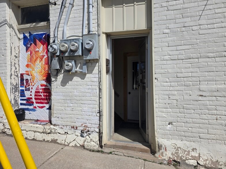 More Photos Of 4-6 Sykes St N, Meaford Apartments For Sale