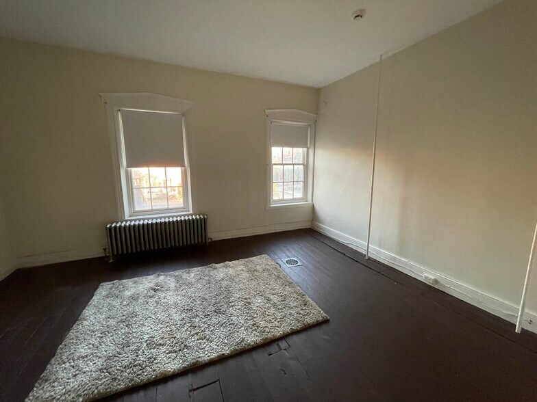 More Photos Of 298 Old Bowers Rd, Mertztown Restaurant For Sale