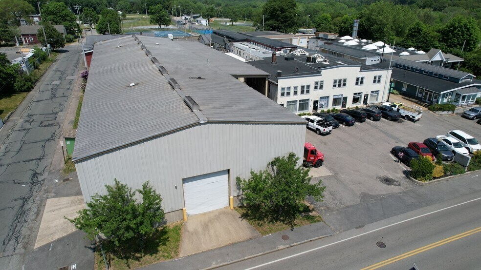 More Photos Of 25 Wareham St, Middleboro Warehouse For Lease