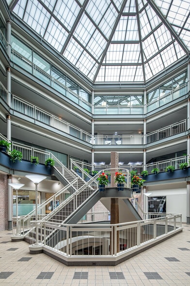 More Photos Of 2036-2098 Broadway St, Boulder Office For Lease