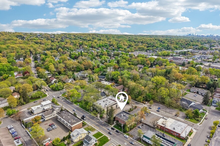 Primary Photo Of 92 Union Ave, Cresskill Office For Sale