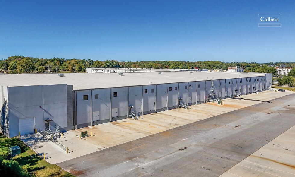 More Photos Of 335 Tanner Price Way, Greenville Warehouse For Lease