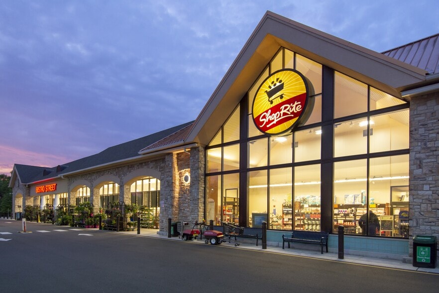 More Photos Of 435 Elizabeth Ave, Somerset Unknown For Lease