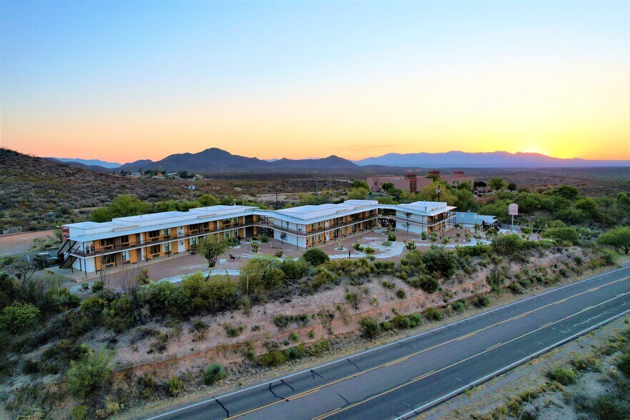 More Photos Of 781 AZ-80, Tombstone Hotel For Lease