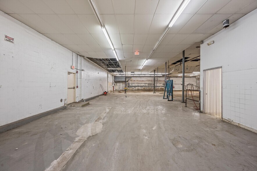 More Photos Of 3041 Gateway Dr, Pompano Beach Warehouse For Sale