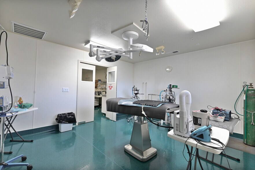 More Photos Of 382 CA-4, Murphys Office For Sale