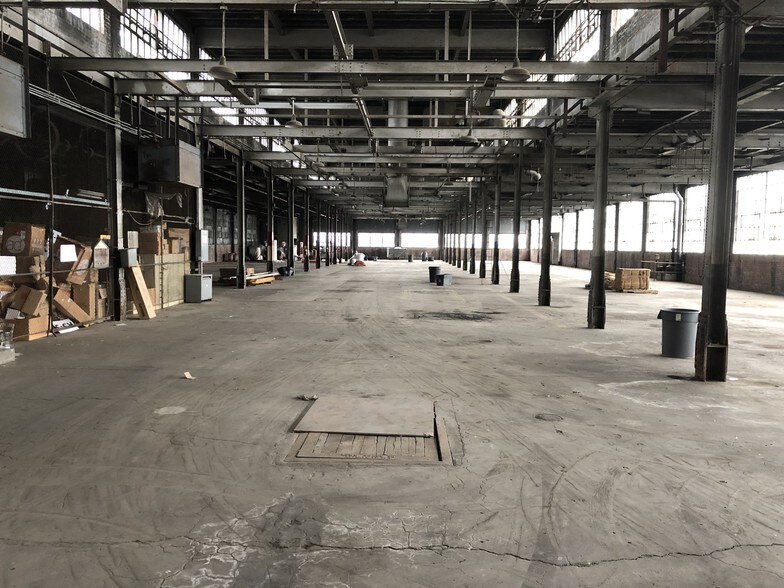 More Photos Of 999 Bedford Rd, North Kansas City Industrial For Sale