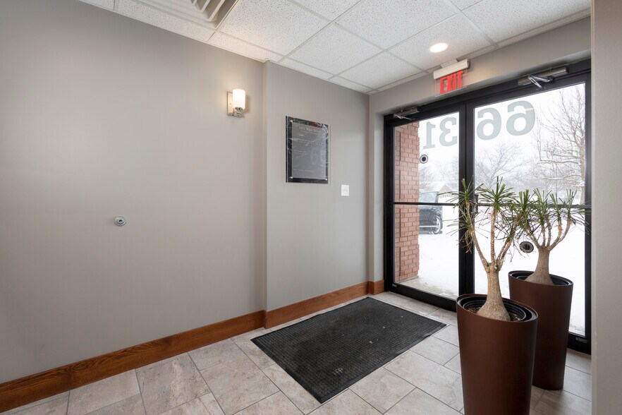 More Photos Of 6631 Main St, Buffalo Medical For Lease