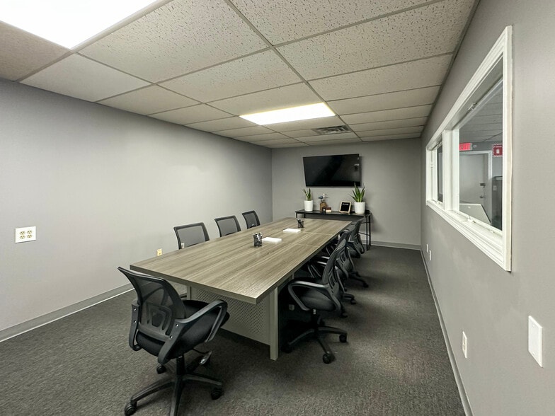 More Photos Of 23 William Way, Bellingham Warehouse For Lease