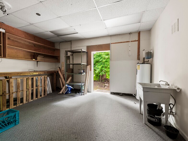 More Photos Of 108 Hendersonville Hwy, Pisgah Forest Storefront Retail Office For Lease