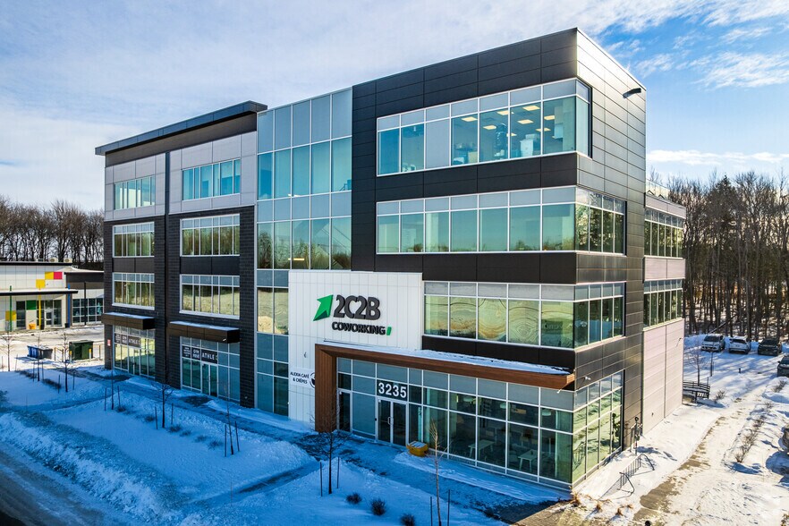 Primary Photo Of 3235 Av De La Gare, Mascouche Coworking Space