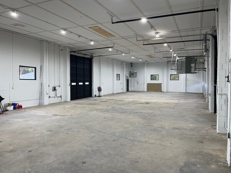 More Photos Of 248 Old Atlanta Rd, Stockbridge Service For Sale