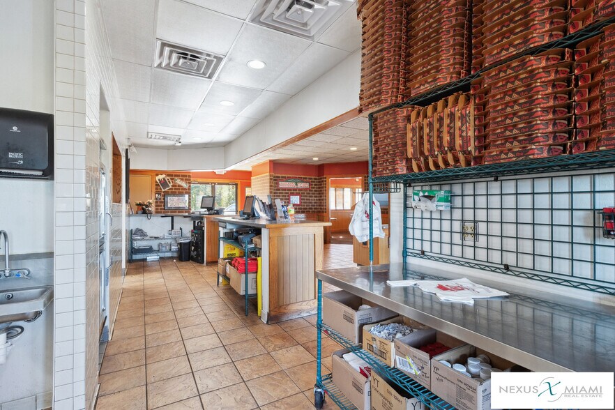 More Photos Of 2185 Post Oak, Marianna Fast Food For Sale