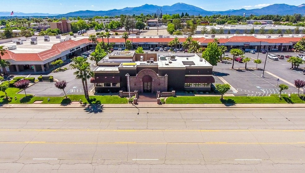 More Photos Of 1800 Churn Creek Rd, Redding Restaurant For Lease