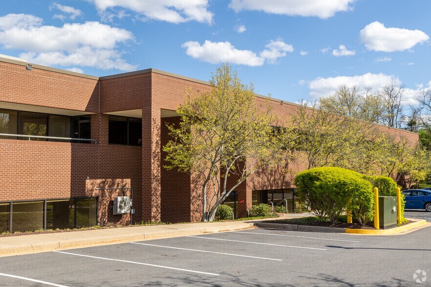 More Photos Of 7520 Standish Pl, Rockville Office For Lease
