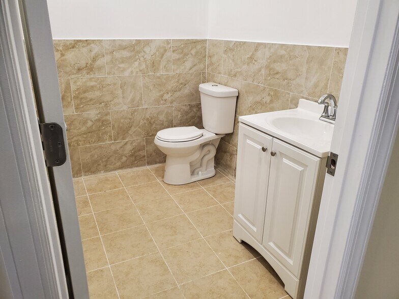 More Photos Of 996-1006 Atlantic Ave, Brooklyn Storefront Retail Residential For Lease