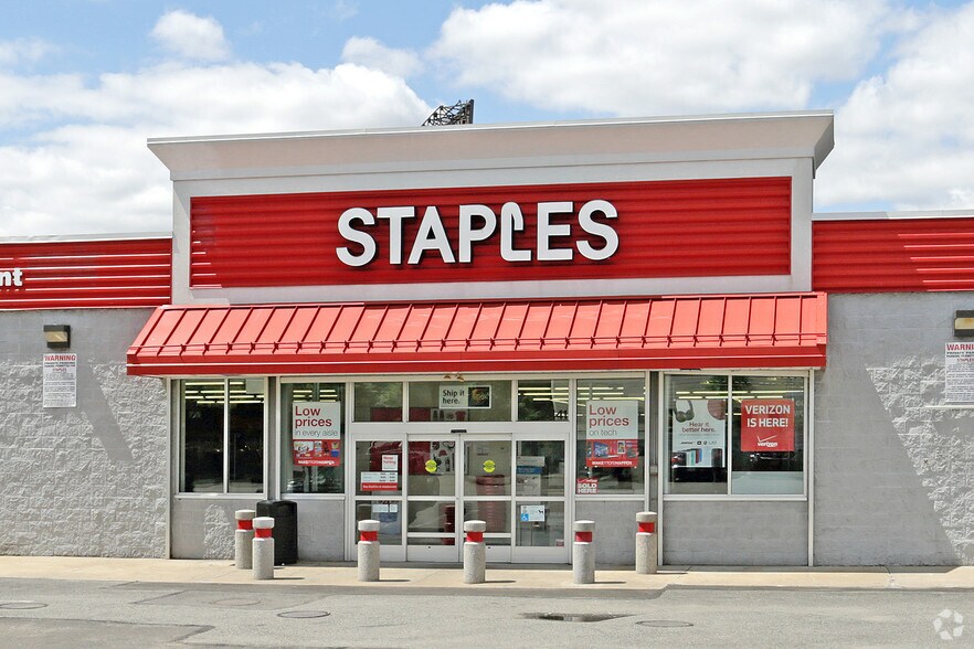 More Photos Of 24-41 31st St, Astoria Freestanding For Sale