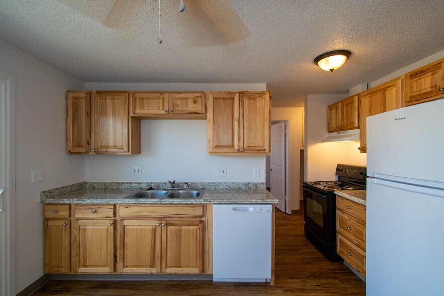 More Photos Of 4912 S Iowa Ave, Loveland Apartments For Sale