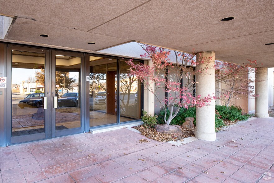More Photos Of 2901-2915 N Classen Blvd, Oklahoma City Office For Lease