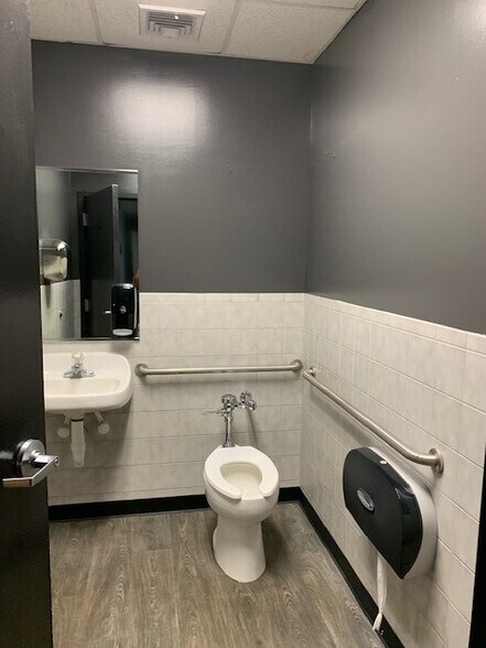More Photos Of 2201-2211 Mack Blvd, Allentown Loft Creative Space For Sale
