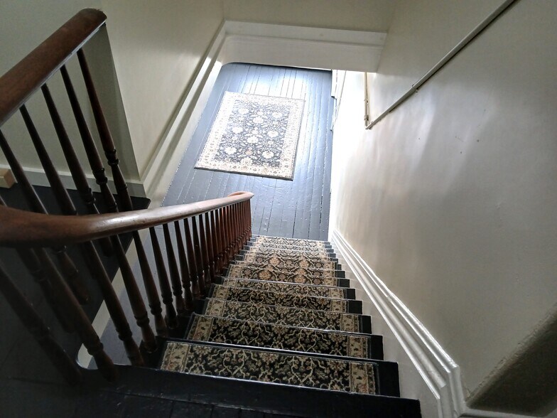 More Photos Of 117 Water St, Stonington Apartments For Sale