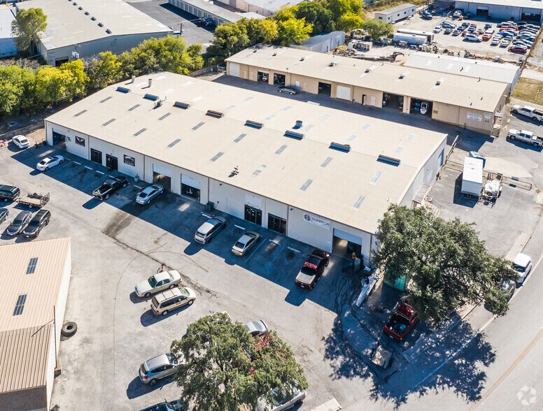 More Photos Of 7114 Eckhert Rd, San Antonio Industrial For Lease