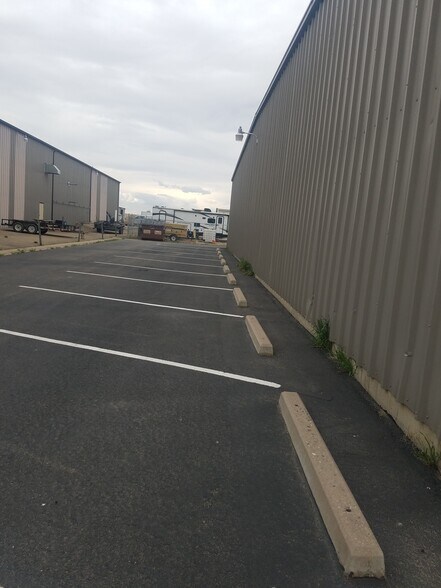 More Photos Of 4117 S Valley Dr, Longmont Warehouse For Lease