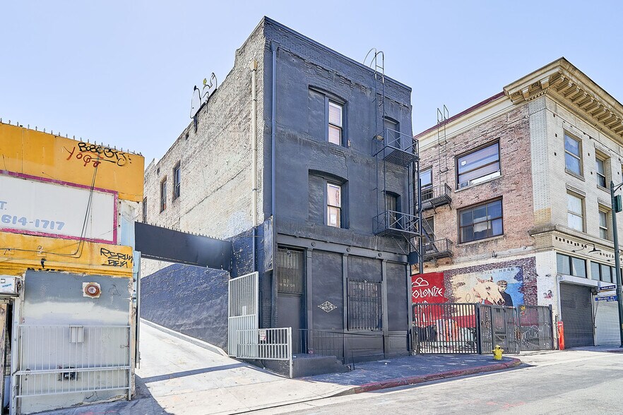 More Photos Of 118 Winston St, Los Angeles General Retail For Sale
