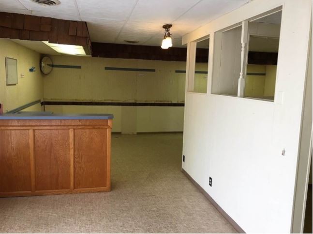More Photos Of 11 N Meridian St, Washington Office For Sale