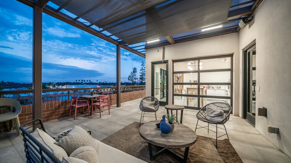 More Photos Of 313 N Gilbert Rd, Gilbert Storefront Retail Office For Sale