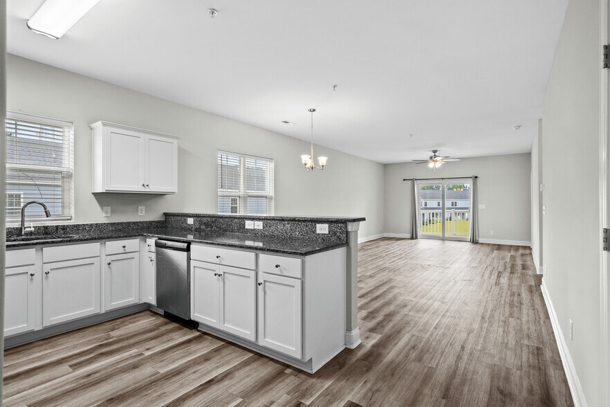 More Photos Of 340 Kiskadee Loop, Conway Multifamily For Sale