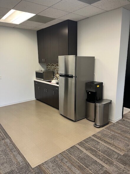 More Photos Of 19900 MacArthur Blvd, Irvine Office For Lease