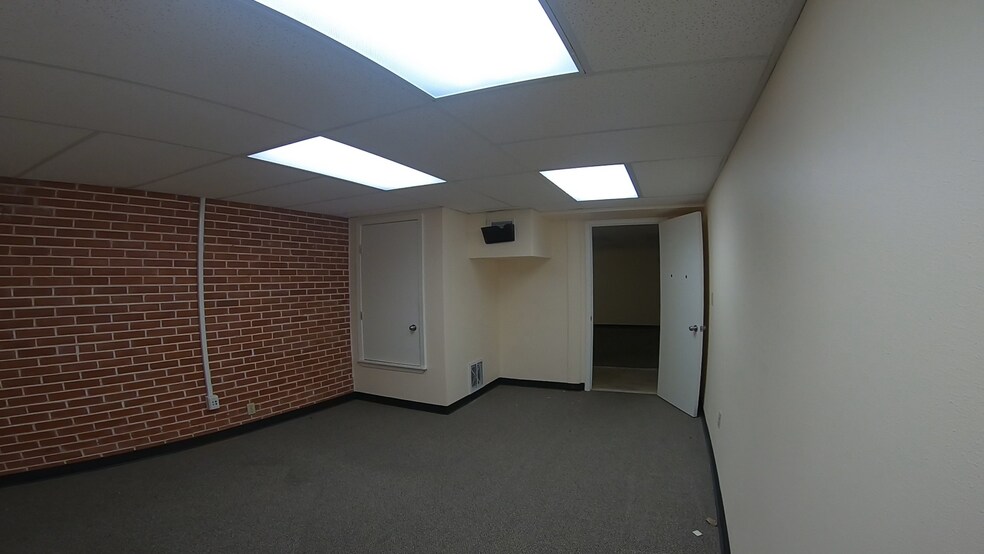 More Photos Of 408 W 45th St, Austin Medical For Sale