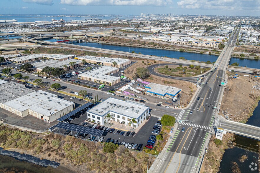 More Photos Of 22 W 35th St, National City Medical For Lease