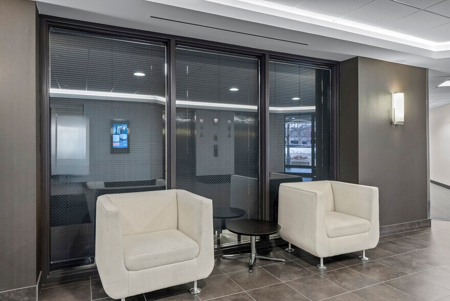 More Photos Of 7301 Ohms Ln, Edina Office For Lease